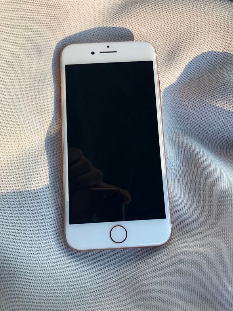 ①超美品 iPhone8 64GB バッテリー最大容量:87 SIMフリー