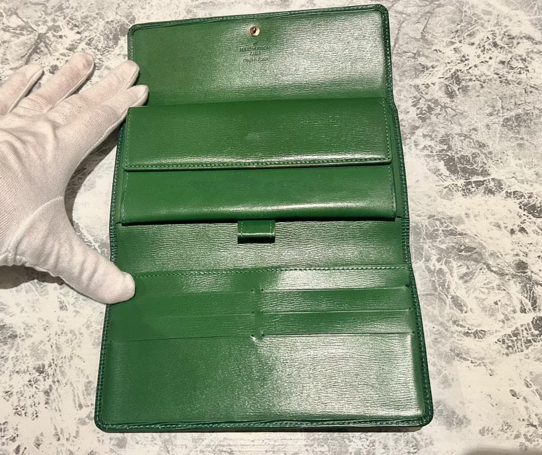 LOUIS VUITTON 財布 インターナショナル エピ　グリーン