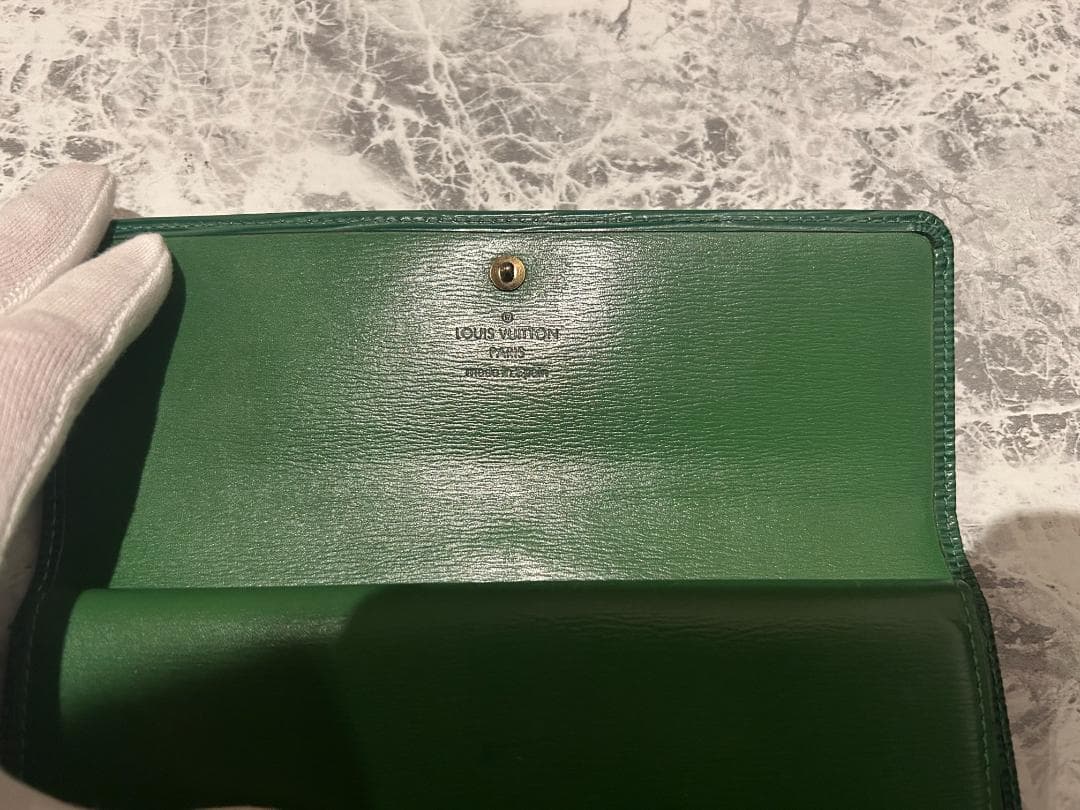 LOUIS VUITTON 財布 インターナショナル エピ　グリーン