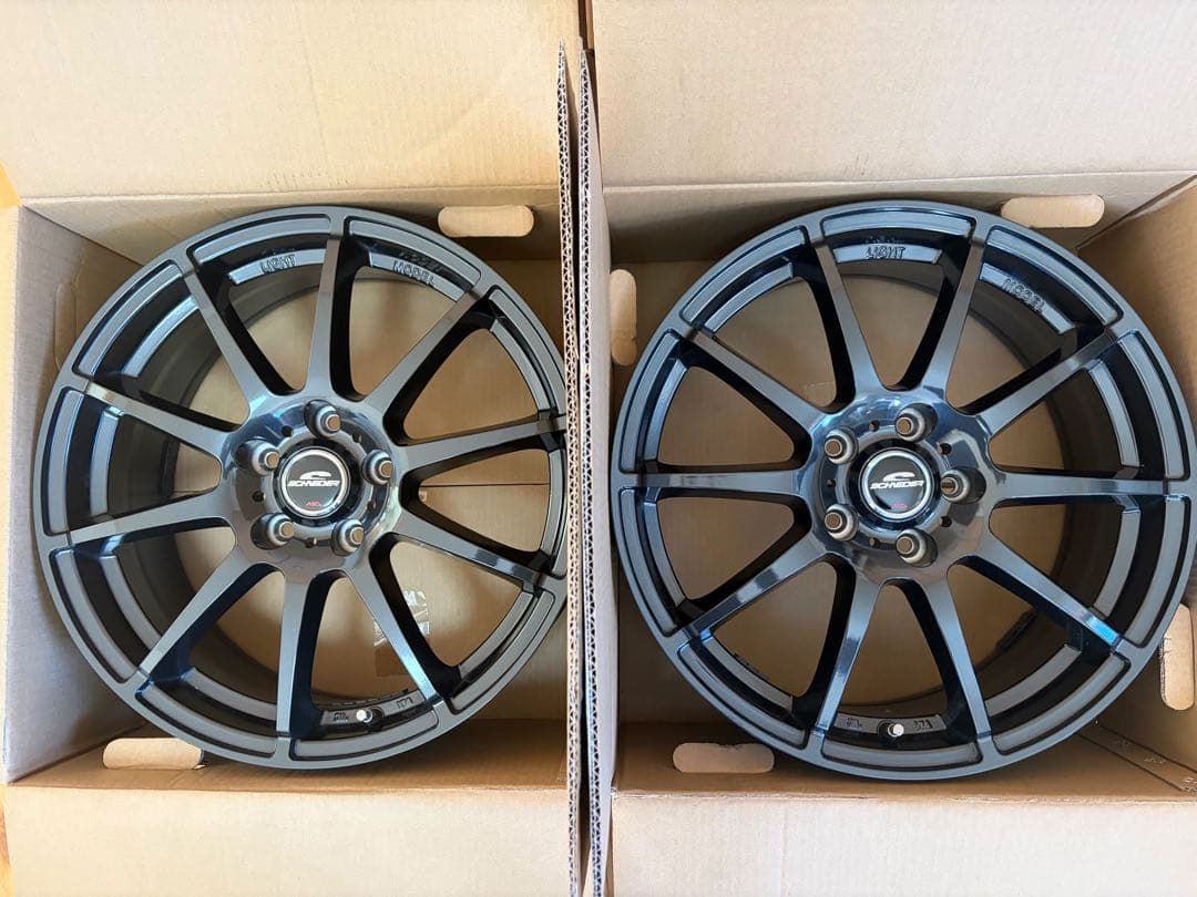 【値下げ交渉可】SCHNEIDER 18インチ　アルミホイール2本