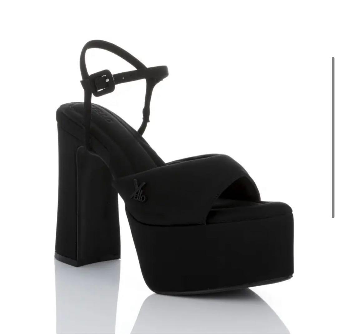 YELLO TOKYOBLACK CHUNKYHEEL SANDALS Sサイズ