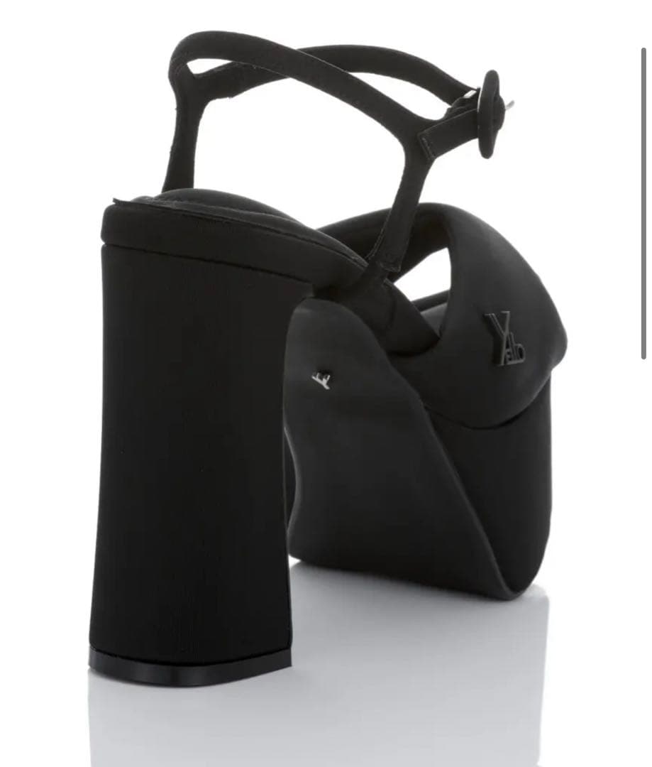 YELLO TOKYOBLACK CHUNKYHEEL SANDALS Sサイズ