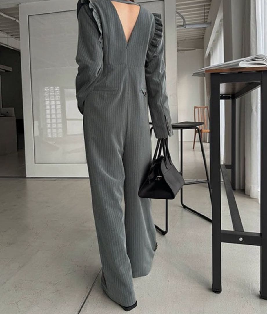 WILLFULLY フリルショルダーオールインワン