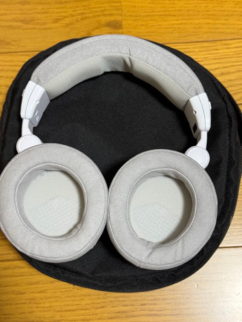 ヘッドホン Signature PURE WHITE ULT-SIG-PURE-WHT