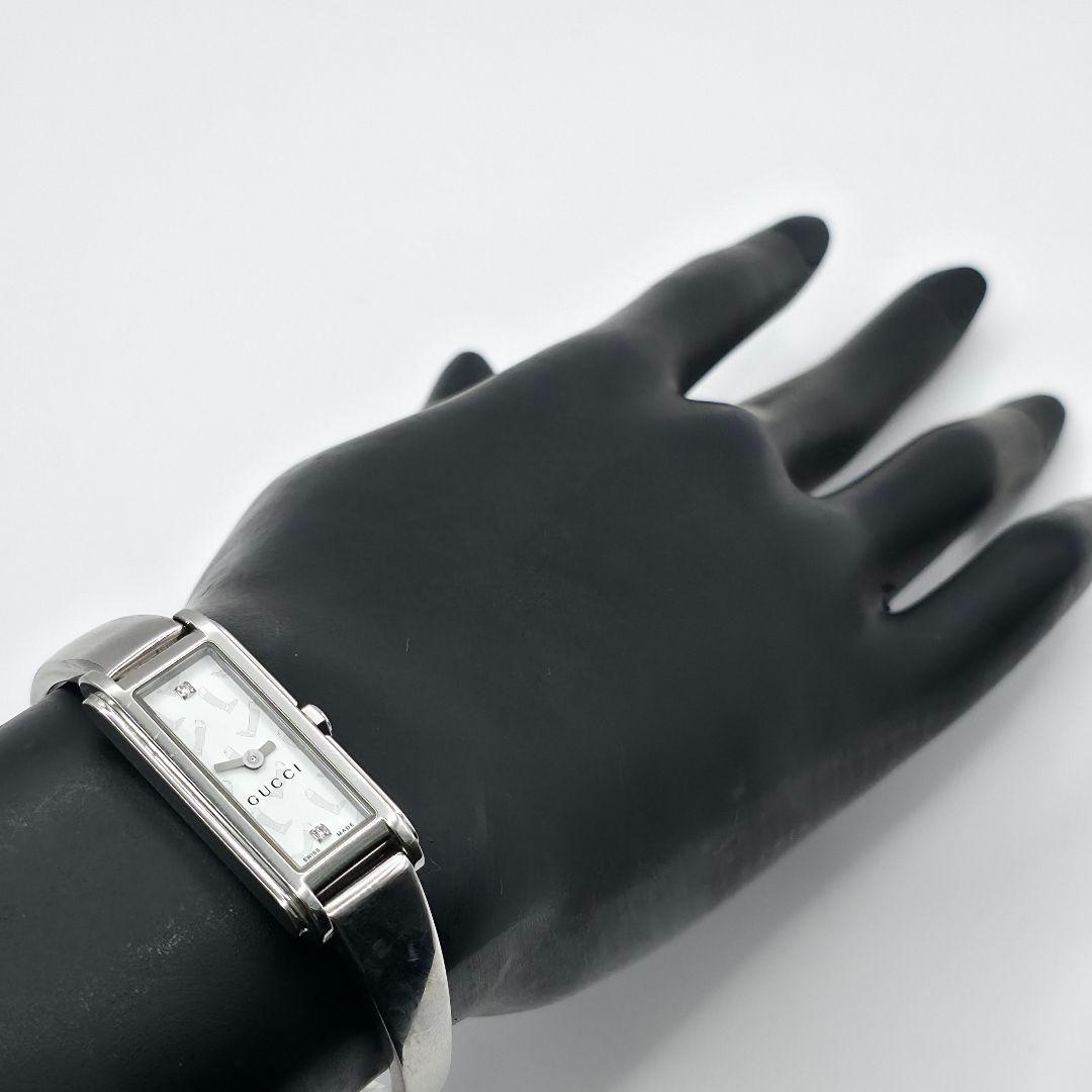 稼働 電池新品 GUCCI バングルウォッチ 1500L ブーツ柄