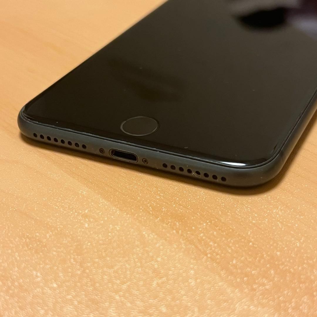 iPhone 8 Plus 本体