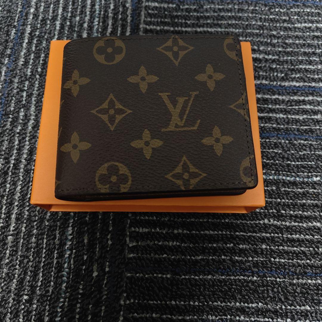 LV 財布　ブラウン