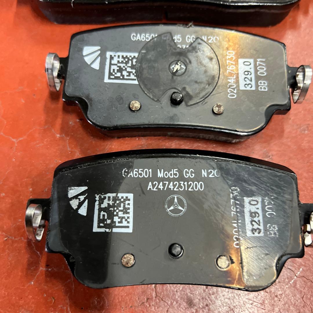 Mercedes-Benz GLB200d 純正ブレーキパッド 2021新車外し