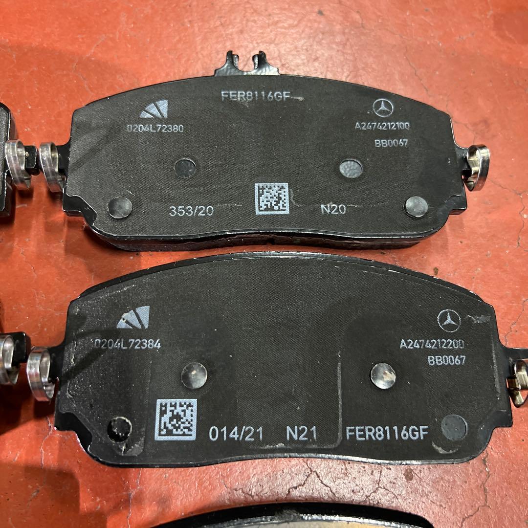 Mercedes-Benz GLB200d 純正ブレーキパッド 2021新車外し