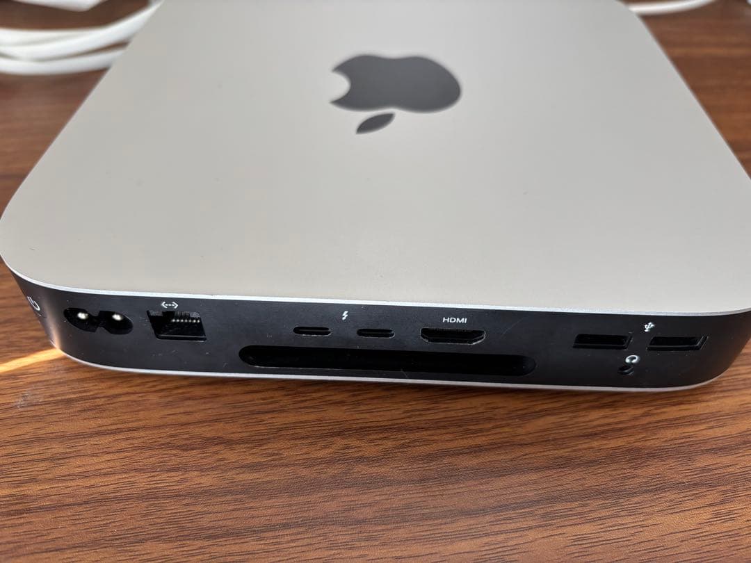 Apple Mac mini M2 本体 電源ケーブル、マウス、キーボード付き