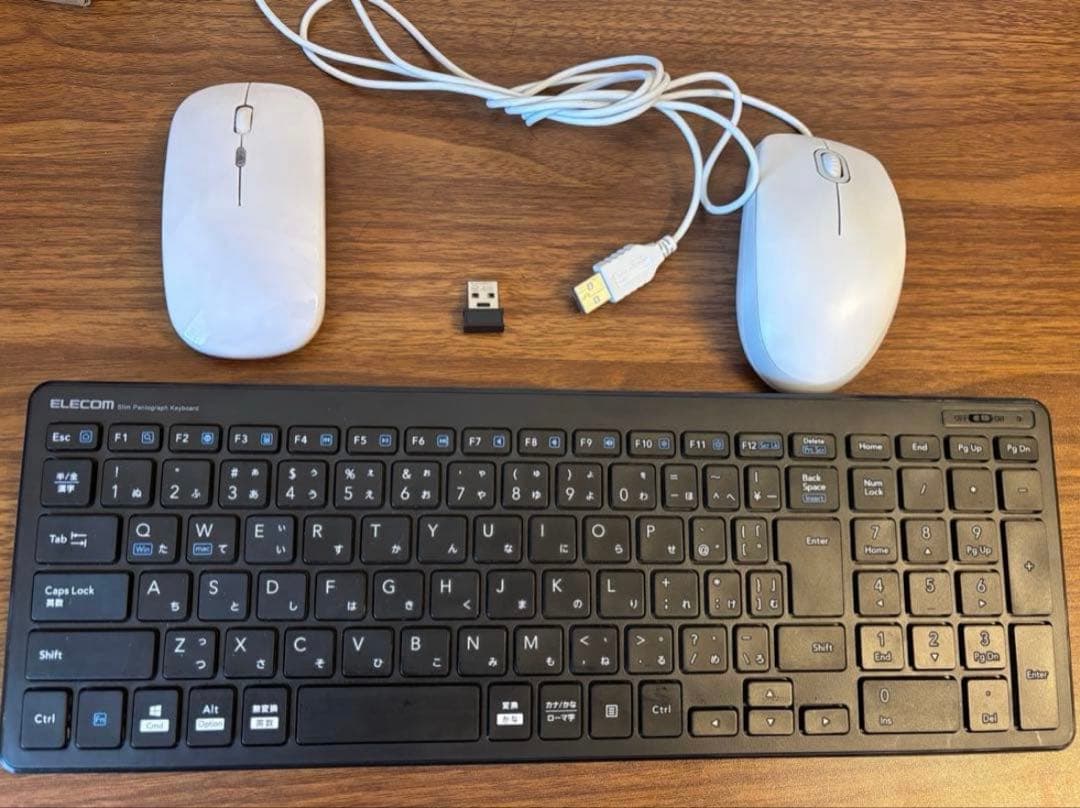 Apple Mac mini M2 本体 電源ケーブル、マウス、キーボード付き