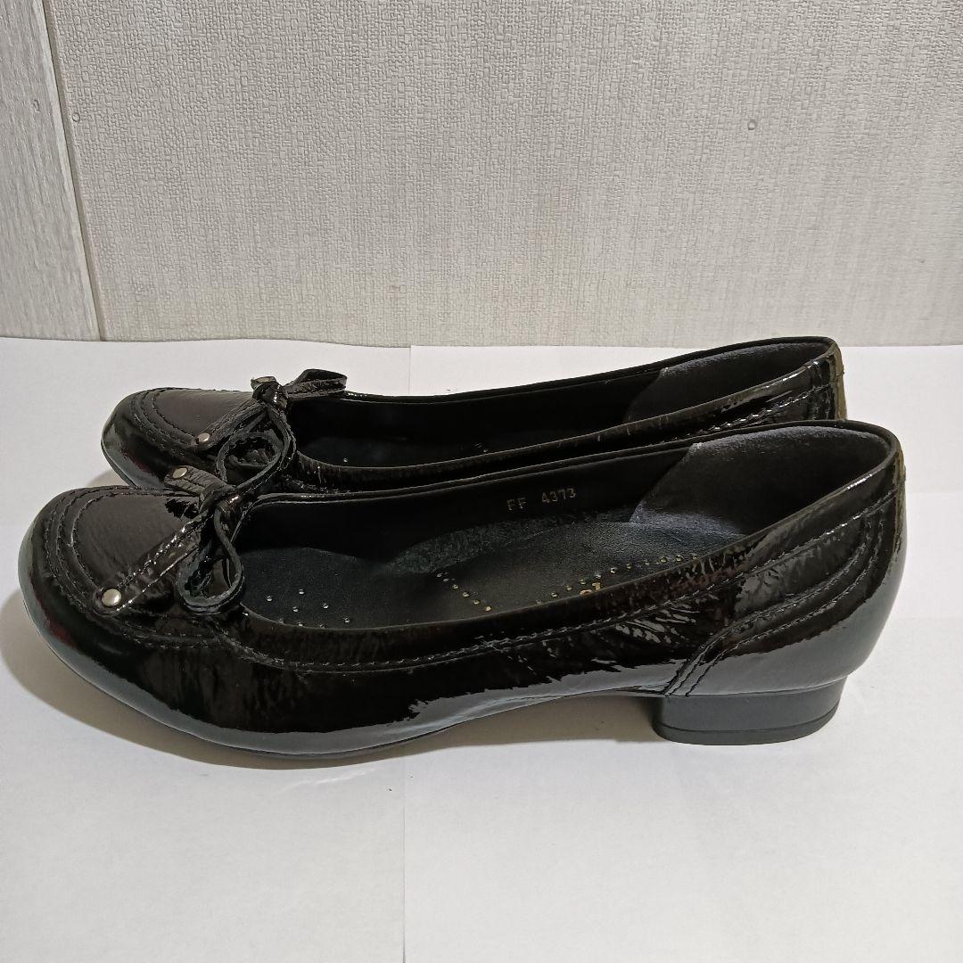 shoe'mercato VITA NOVA　リボン付パンプス ブラックエナメル