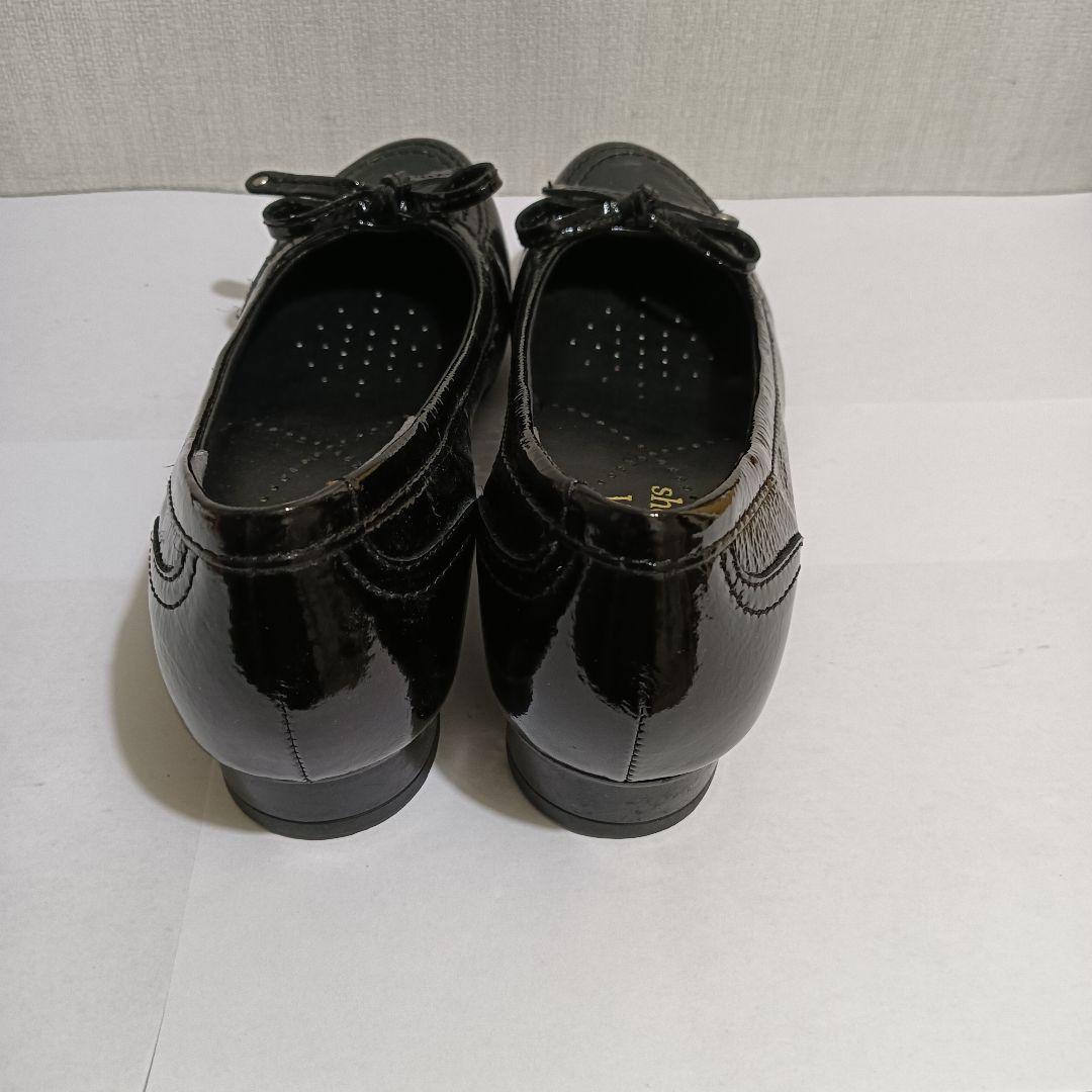 shoe'mercato VITA NOVA　リボン付パンプス ブラックエナメル