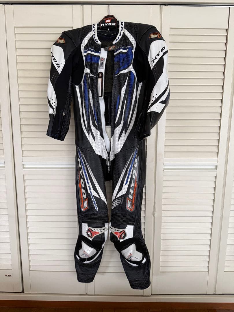 【年内最終価格】HYOD レーシングスーツ D3O® Lサイズ　美品