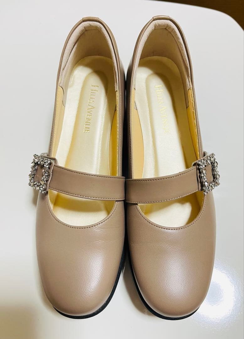 ヒルズアヴェニューメア　グレージュ　22.5cm 定価2.8万円