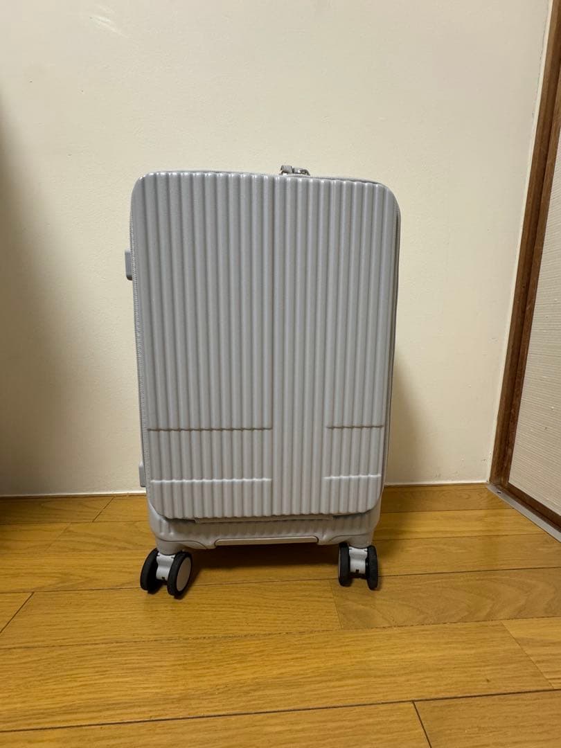 イノベーター　キャリーケース　INV50 38L
