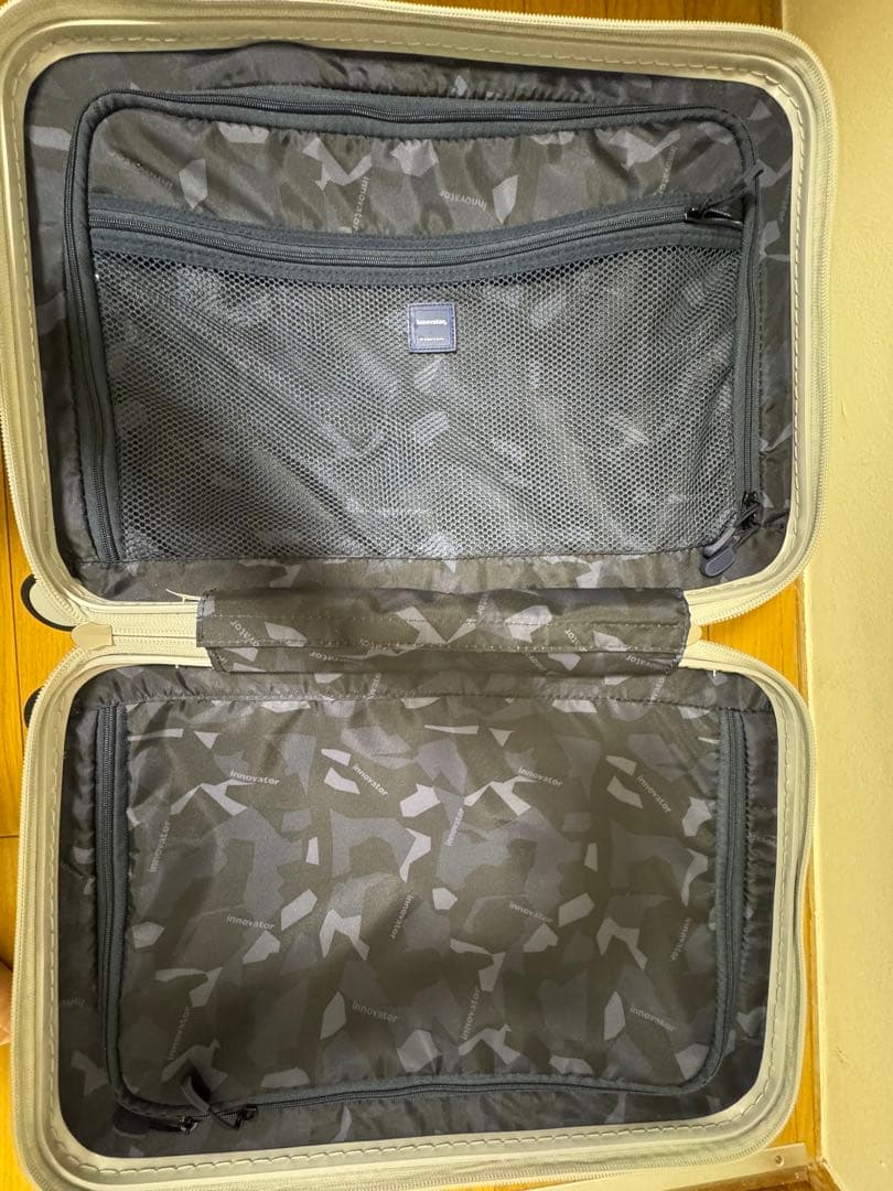 イノベーター　キャリーケース　INV50 38L