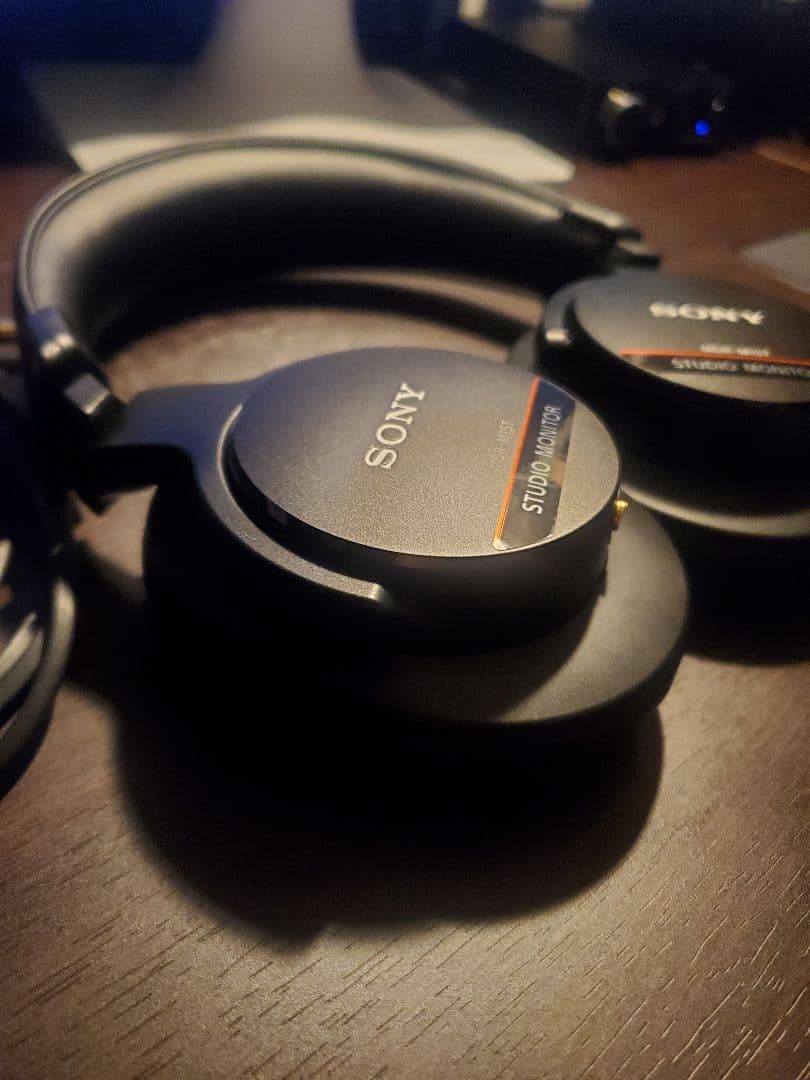 ほぼ新品 SONY MDR-M1ST スタジオモニターヘッドホン