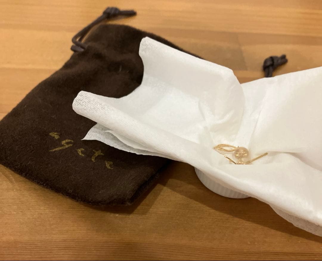 agete アガット K10 ピアス （透かしの葉）