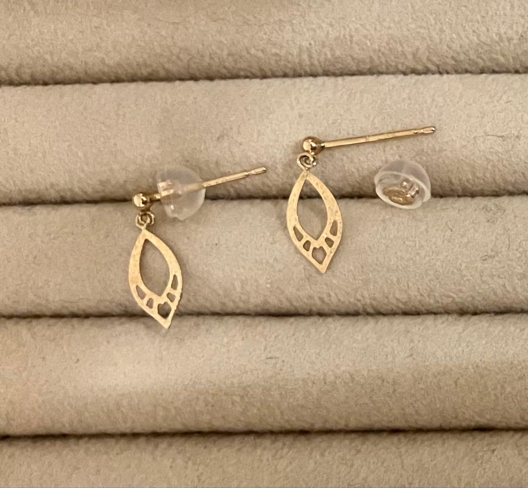 agete アガット K10 ピアス （透かしの葉）