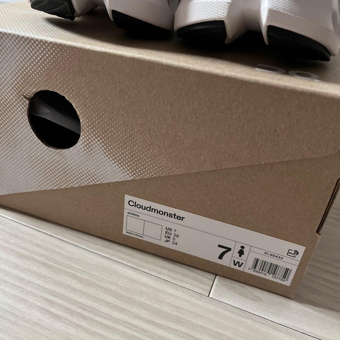 新品 On クラウドモンスター ホワイト 24cm
