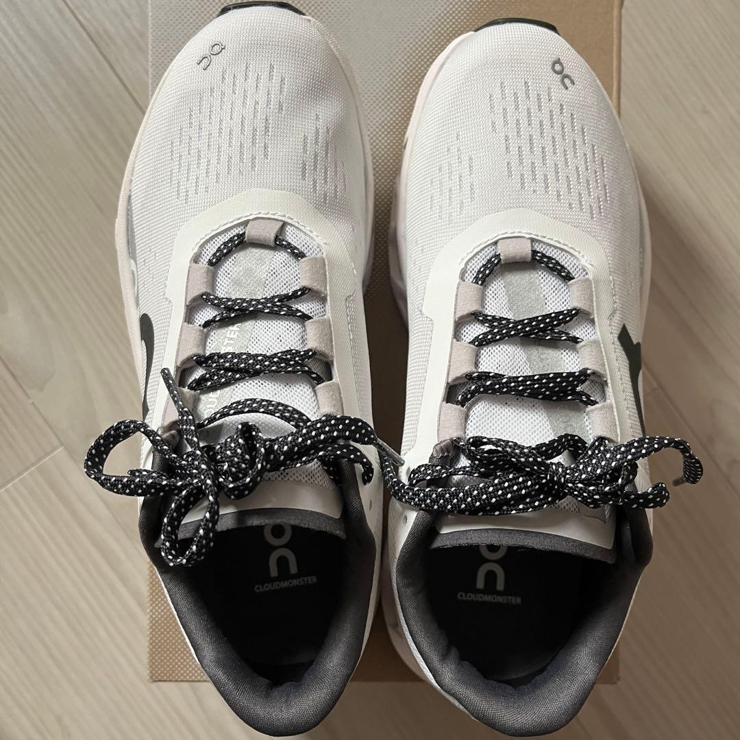新品 On クラウドモンスター ホワイト 24cm