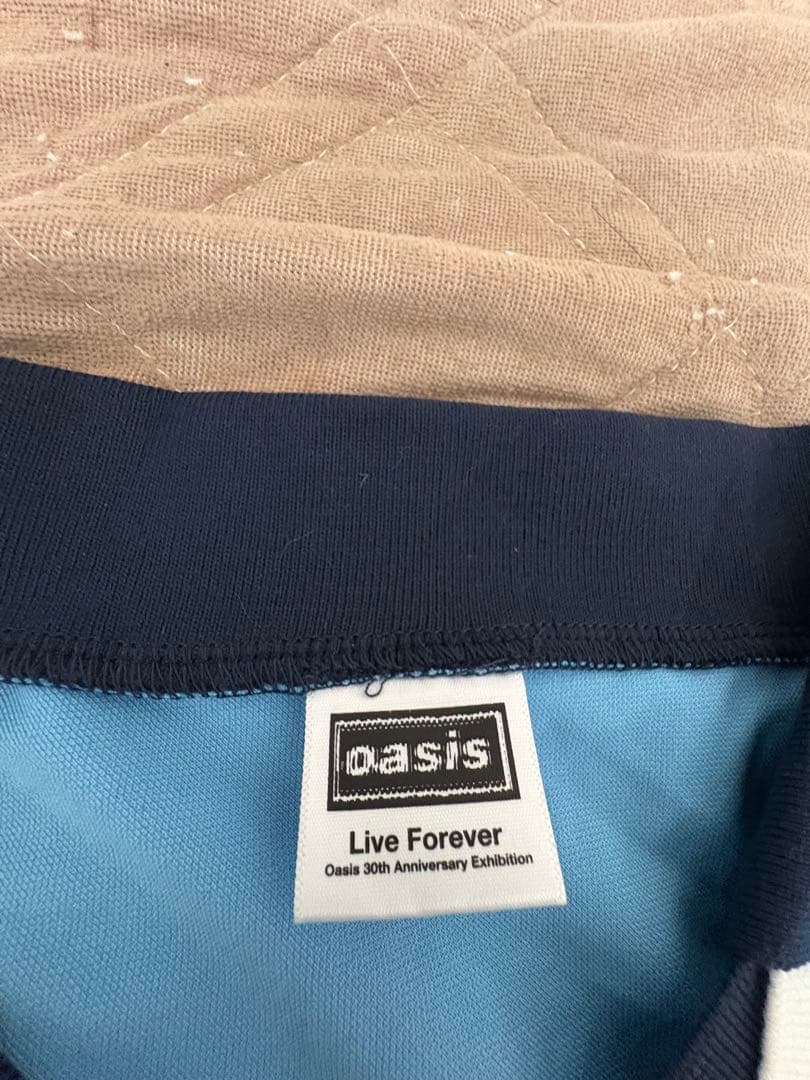 新品同様XL！Oasis オアシス 30周年特別展 フットボールシャツ