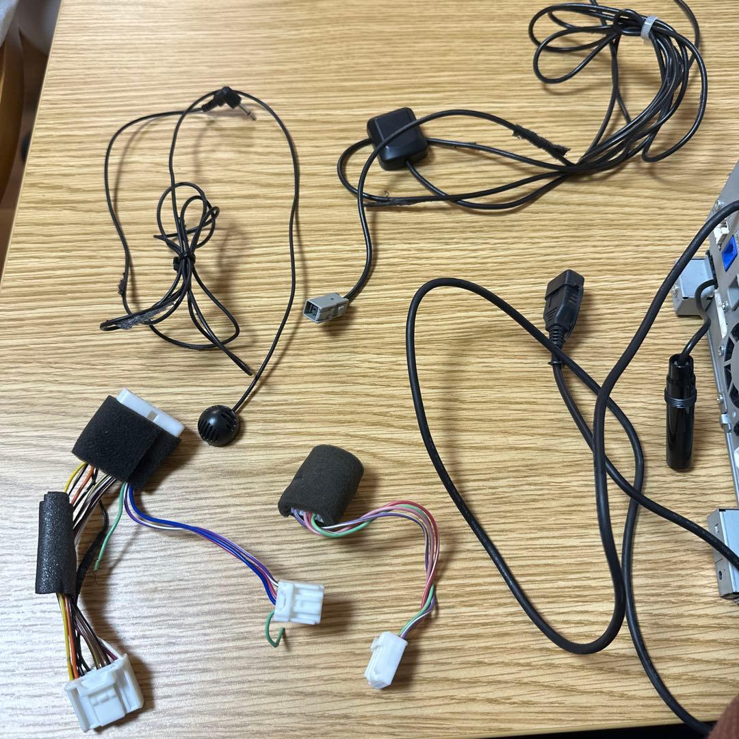 【最終価格】ダイハツ純正ワイドエントリーメモリーナビNMZK-W70D