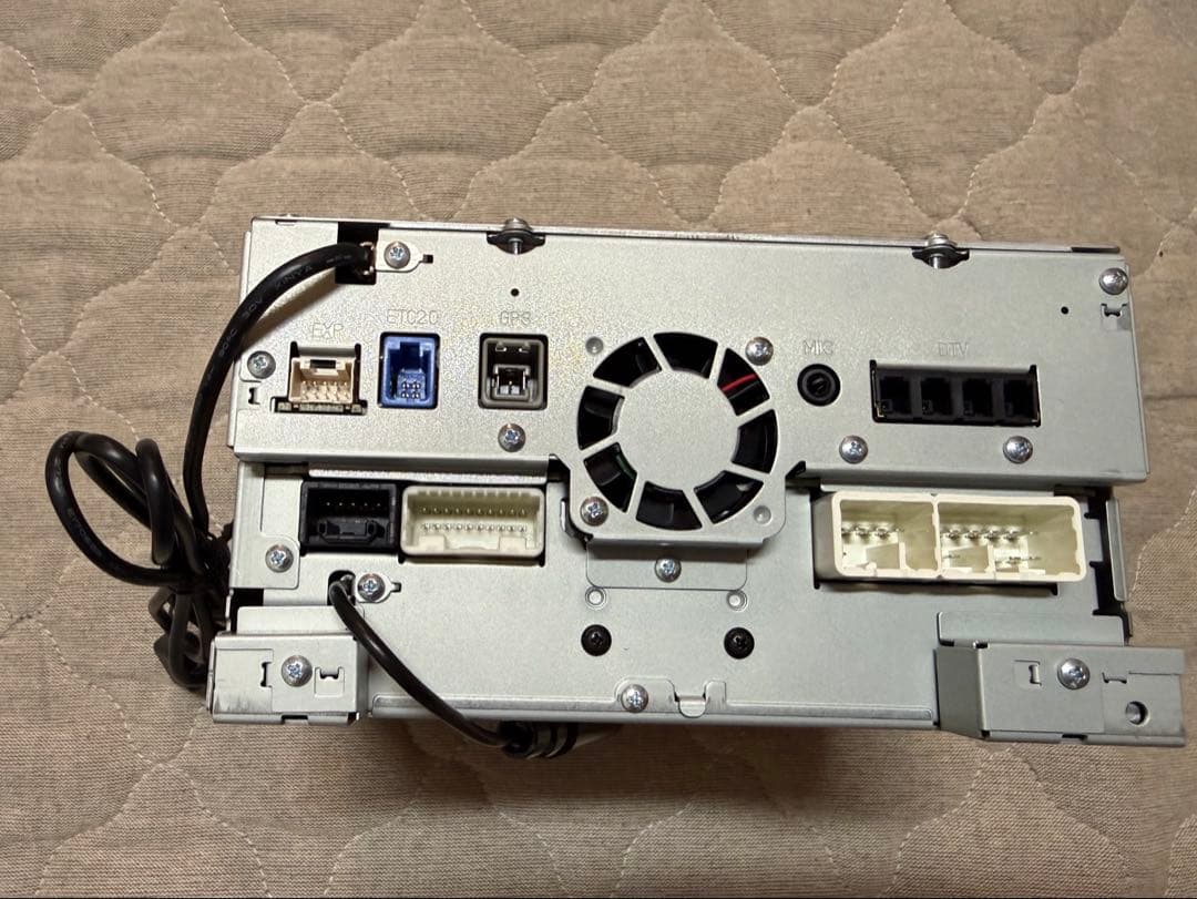 ダイハツ純正エントリーナビNMZK-W71D カーナビ