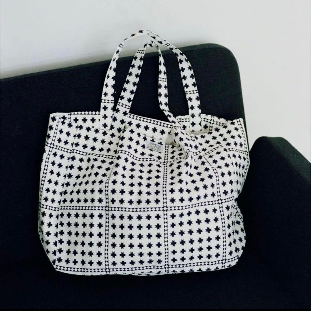 house on the hill トートバッグ