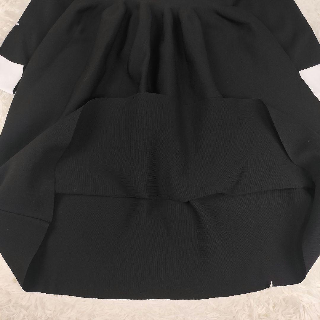 クラシカル 黒ワンピース 白襟×白カフス Aライン フレア スタイル美人