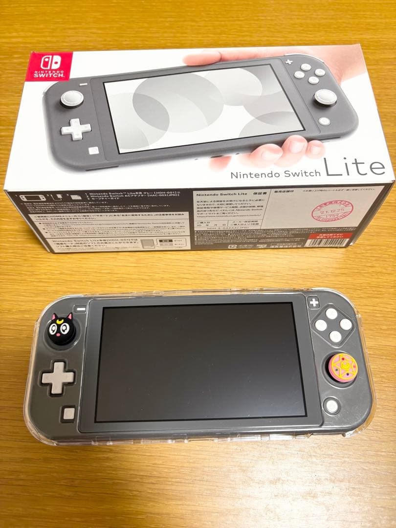 Nintendo Switch Liteグレー美品　ケース＆ジョイコンカバー付き