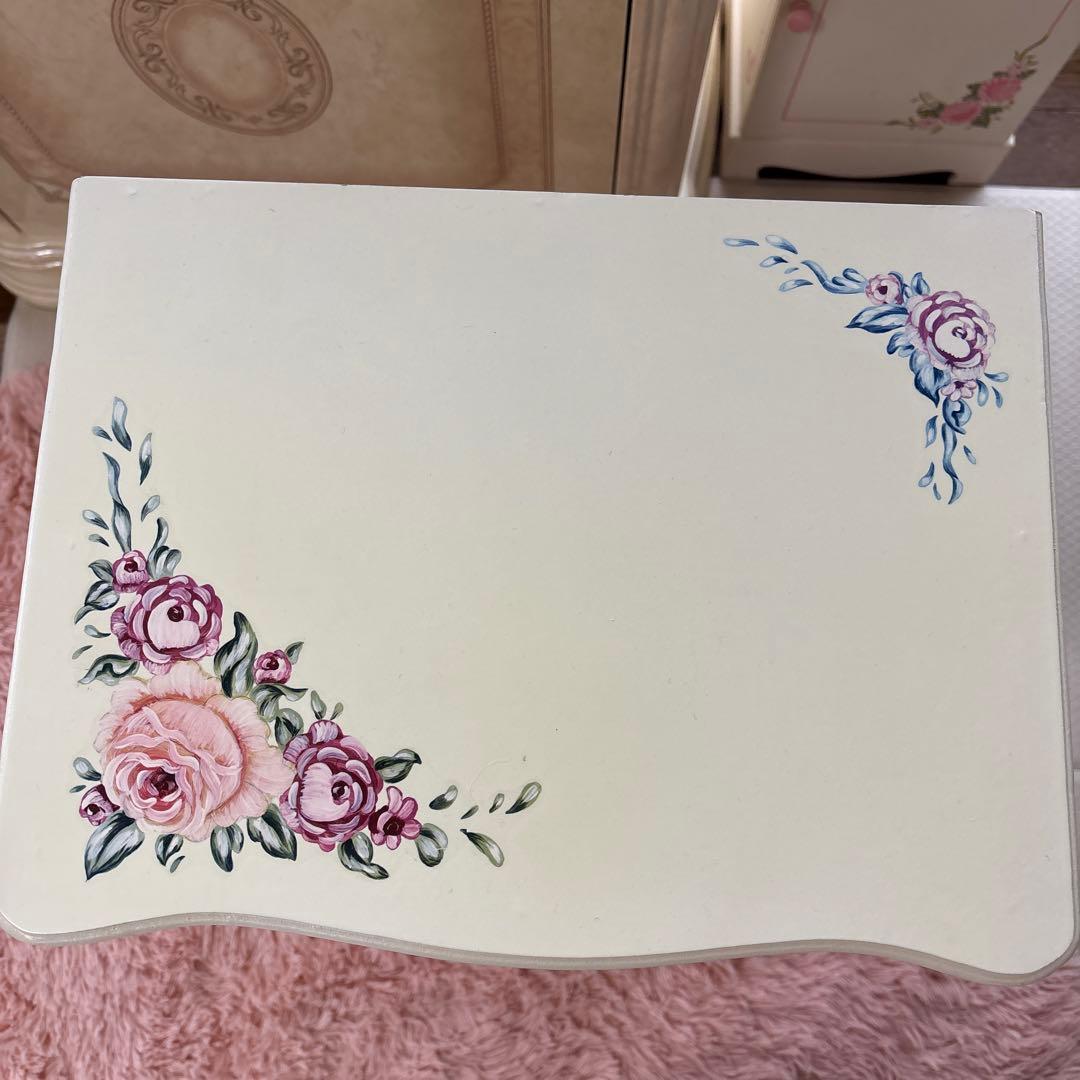 ロココ調　サイドテーブル　2段チェスト　薔薇　白家具　ハンドペイント　木製