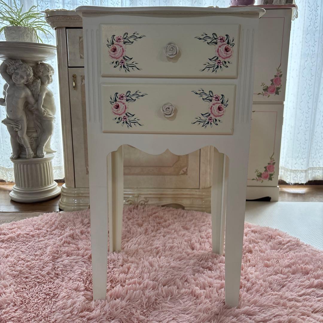 ロココ調　サイドテーブル　2段チェスト　薔薇　白家具　ハンドペイント　木製