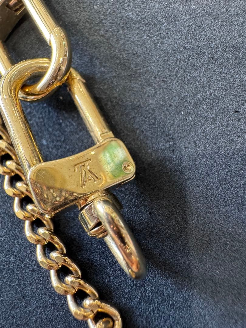 ルイヴィトン ジャンク アコルディオン　ストラップ　チェーン　長財布　ゴールド