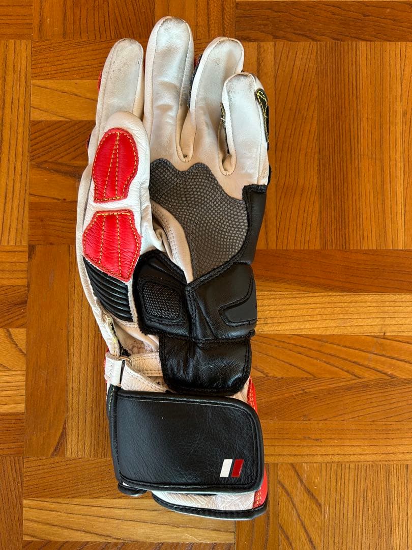 しころ　クシタニ　GPVレーシンググローブ2