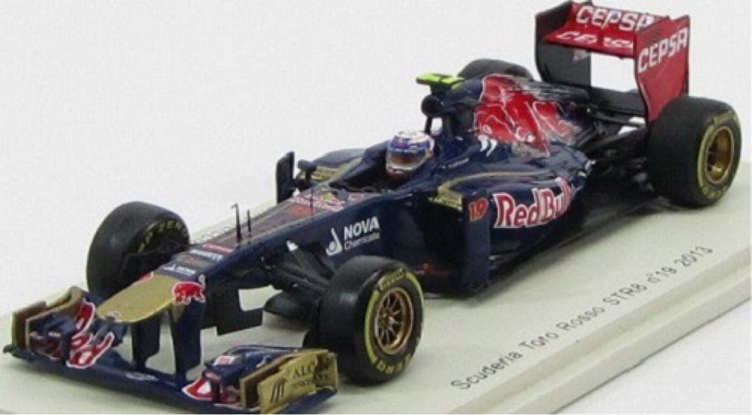 1/43 Scuderia Toro Rosso STR8 D.リカルド