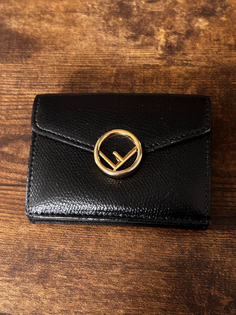 FENDI 三つ折り財布