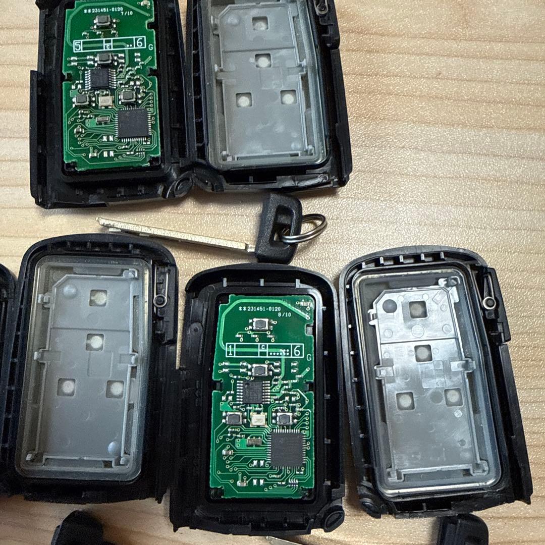 トヨタ純正 アルファード スマートキー (4つボタン) 3個 送料込み