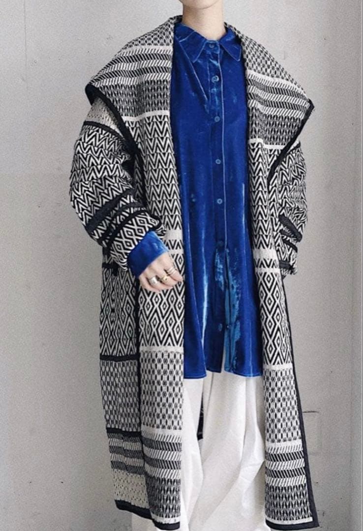 sara mallika サラマリカ キリムフーディー　ロングコート