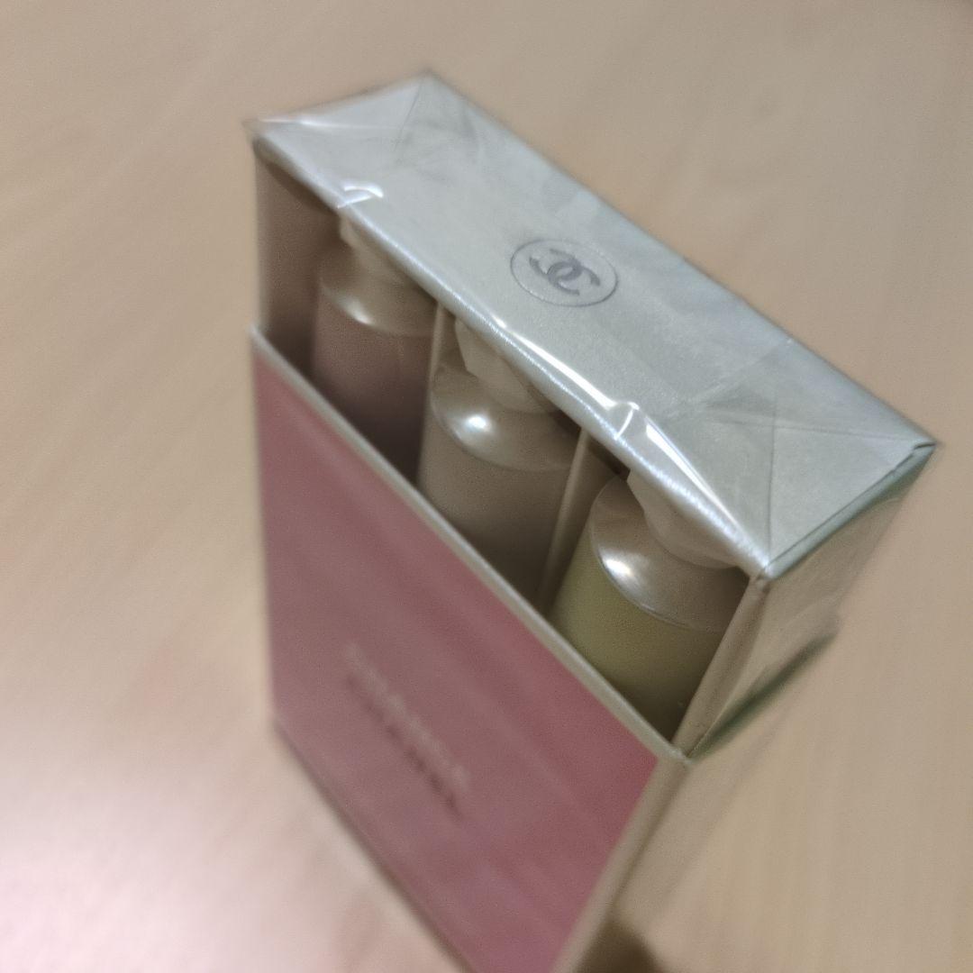 限定品　シャネル　ハンドクリーム　チャンスクレームマン