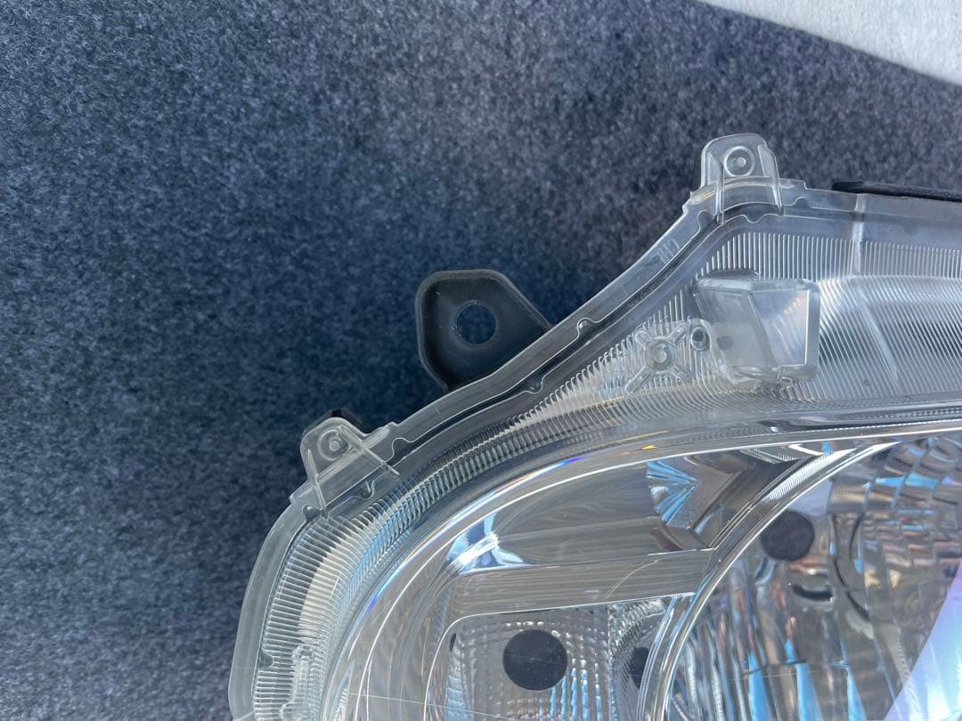 ムーブキャンバス 右ヘッドライト LA800S