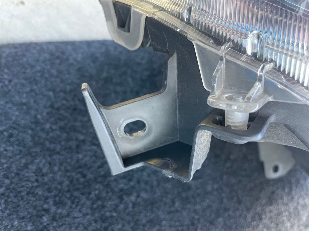 ムーブキャンバス 右ヘッドライト LA800S