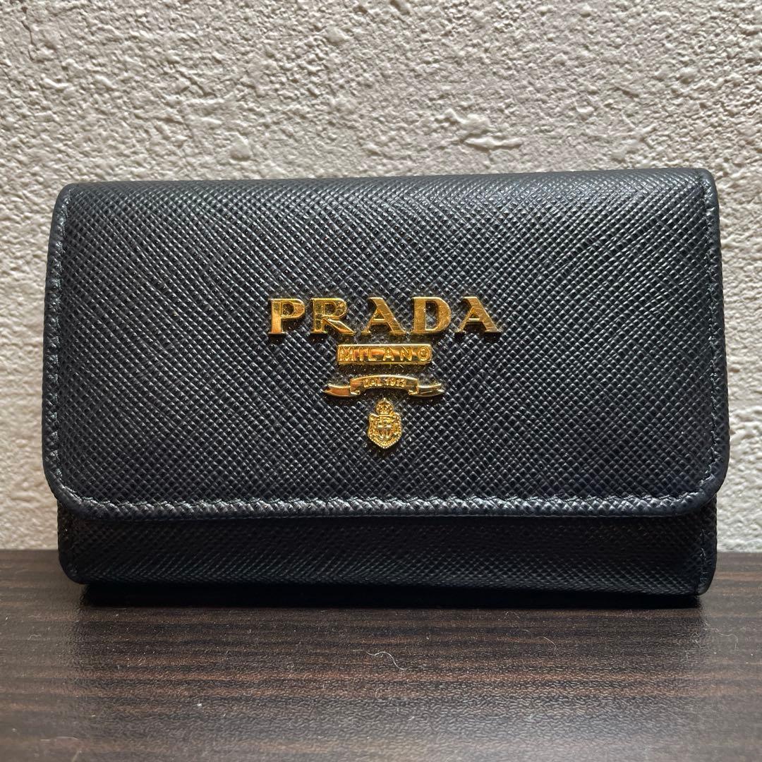 PRADA キーケース　サファイアーノブラック　4連