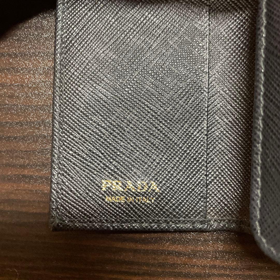 PRADA キーケース　サファイアーノブラック　4連