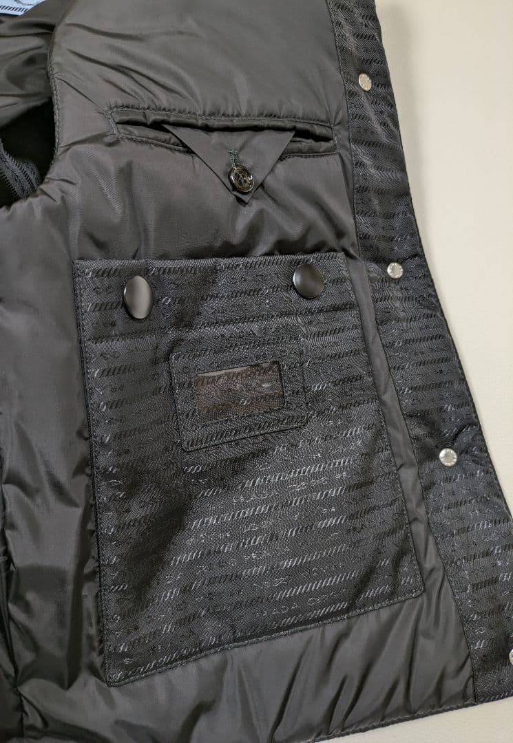 PRADA Re-Nylon パデッドベスト ブラック 38サイズ