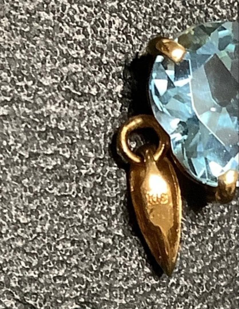 大特価！最終価格　K18 ハート型 トパーズ ペンダントトップ1.7g