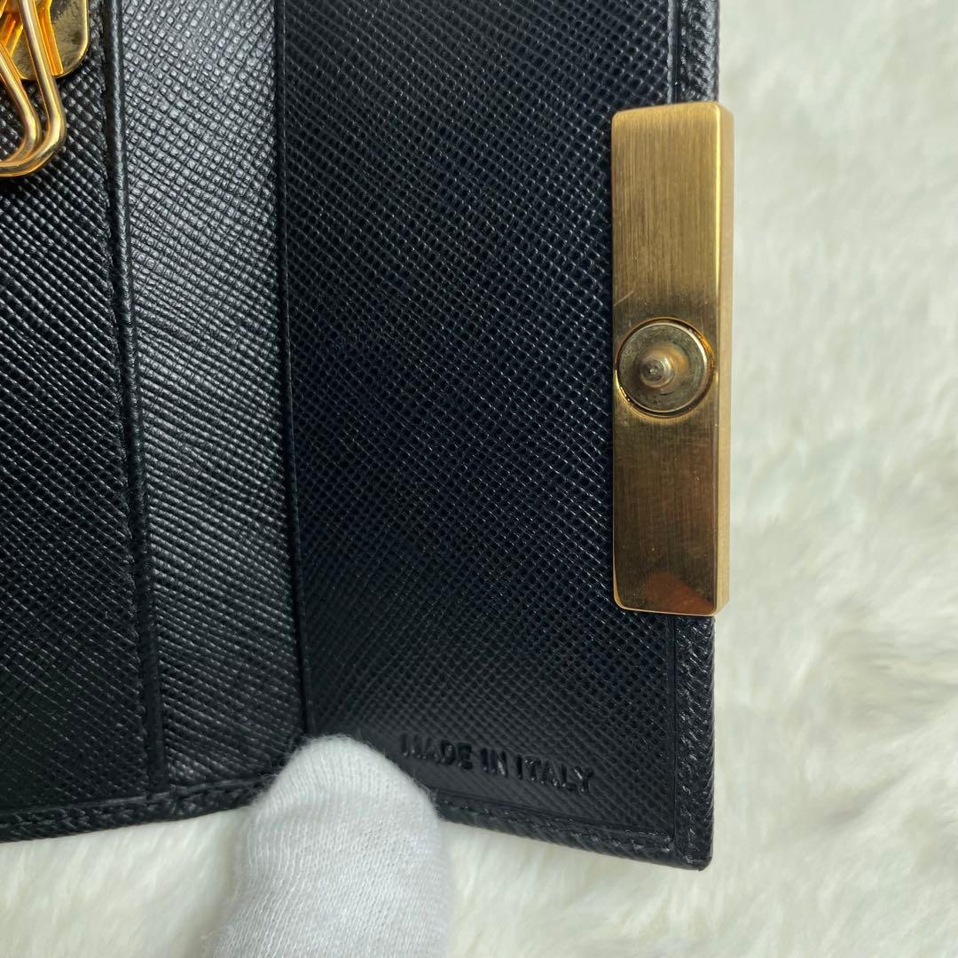 新品未使用　箱付PRADA キーケース ブラック 6連キーリング　おしゃれ　希少