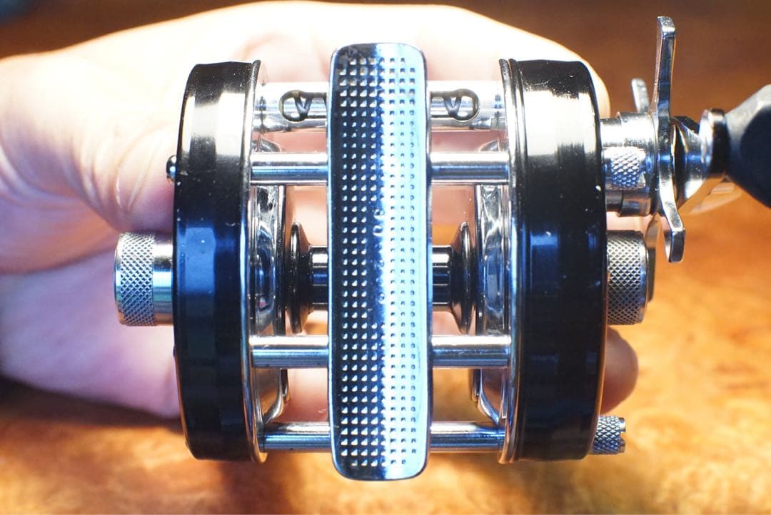 ABU アンバサダー 5001 C メンテ済 フレーム修正済