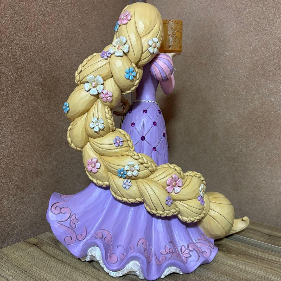 Disney ディズニー　塔の上のラプンツェル　置物